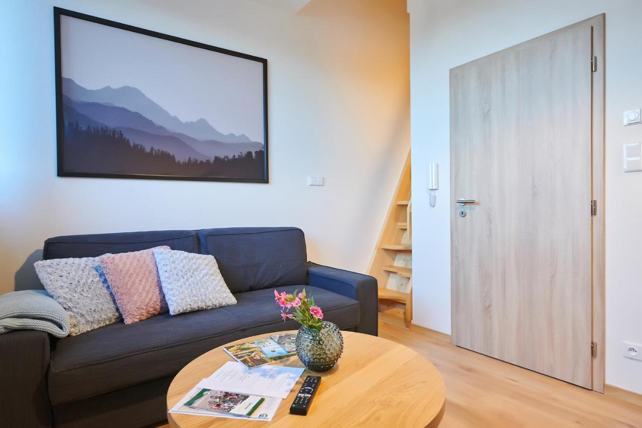 Kvilda Apartments Exteriör bild